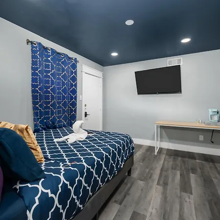 Cozy Studio Escape Near Montrose Houston Exterior photo