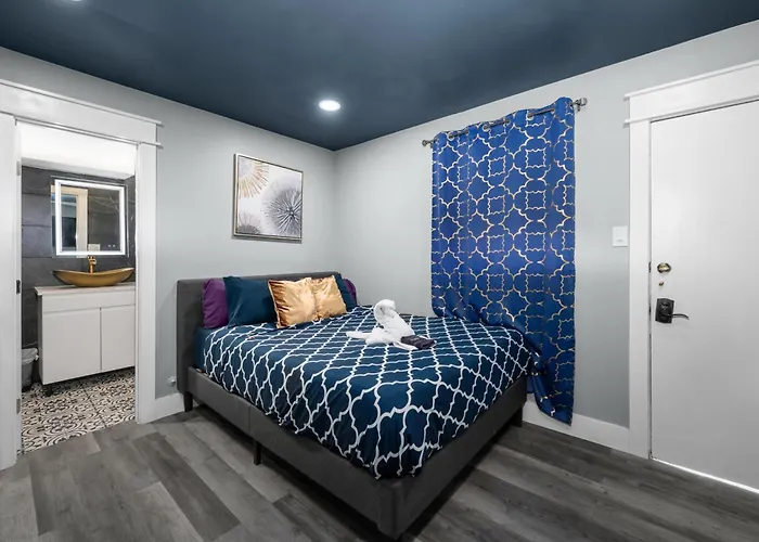Cozy Studio Escape Near Montrose